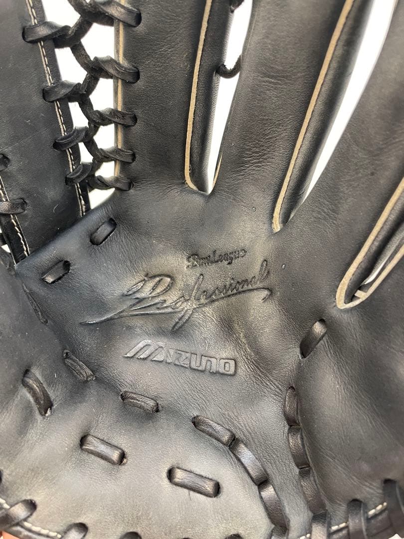 【MIZUNO】ミズノ✨野球グローブ⚾️軟式用　黒　白