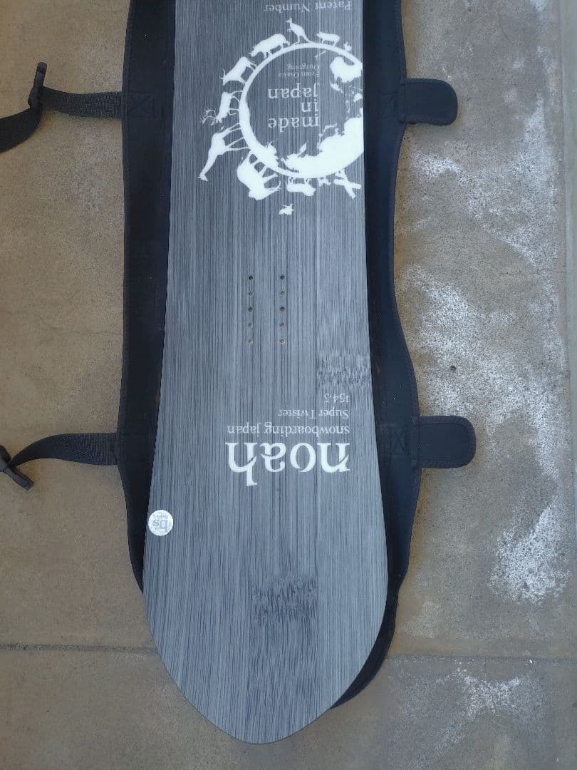 noah SuperTwister 154.5cm　ボードカバー付