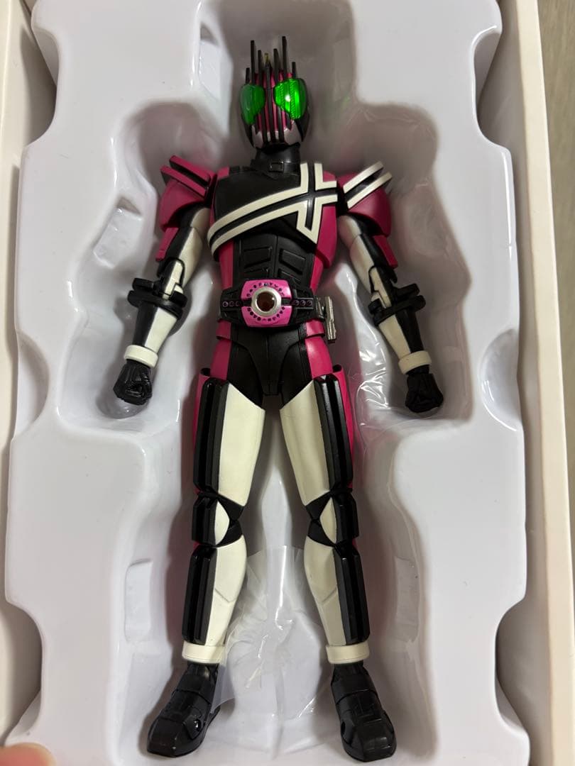 真骨彫 仮面ライダーディケイド ネオディケイドライバーVer