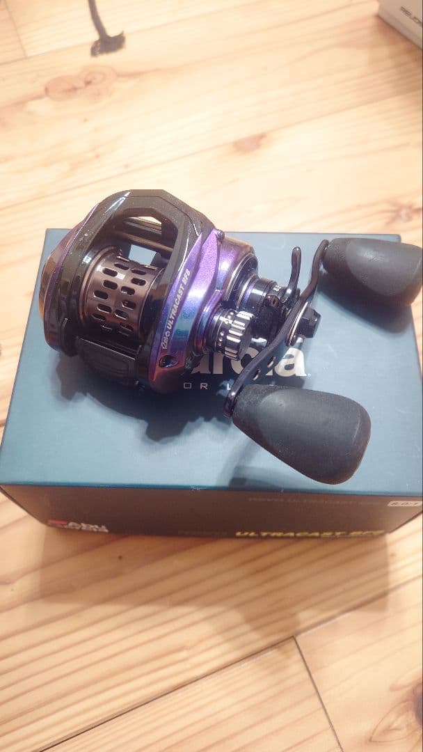 REVO ULTRACAST BF8 ベイトリール