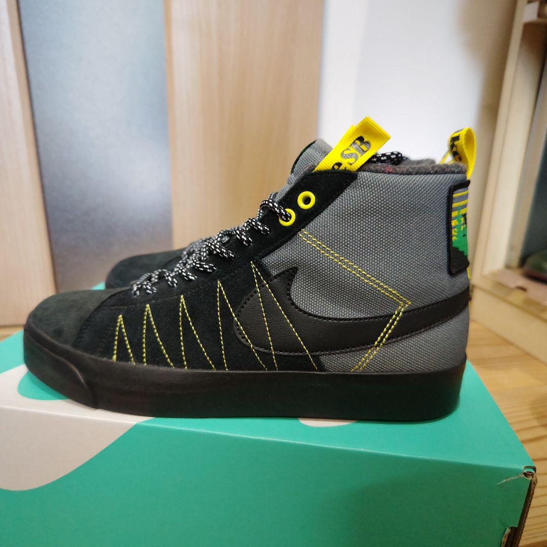未使用 NIKE SB ZOOM BLAZER MID PRM スニーカー