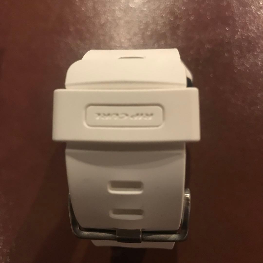 RIP CURL SEARCH GPS カラー···ホワイト　※充電器無し