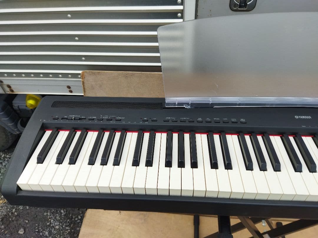 ヤマハ　YAMAHA　電子ピアノ スタンド付　P-95 動作OK
