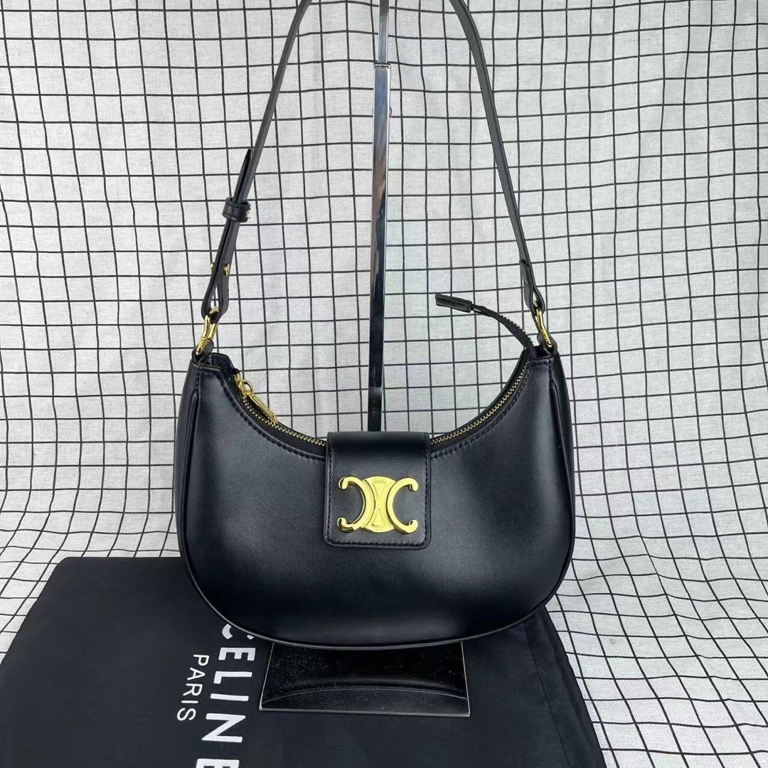 CELINE AVA トリオンフ　セリーヌ　ショルダーバッグ