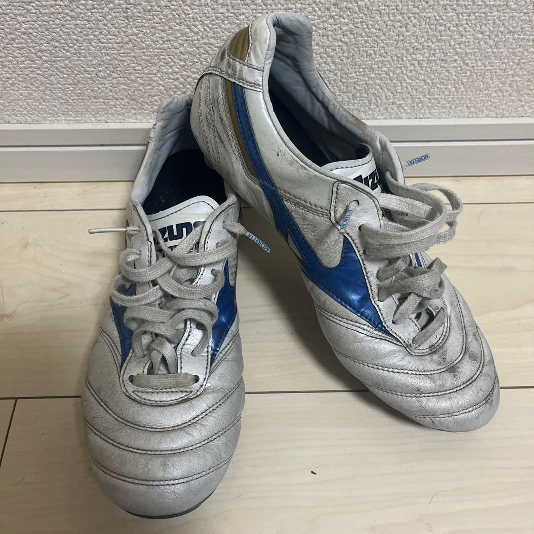 サッカースパイク モレリア2Japan 限定カラー