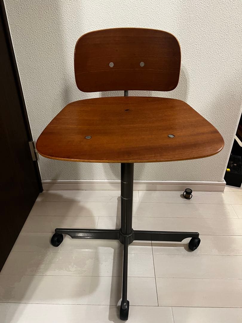 デスクチェア Kevi Chair