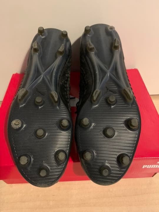 [海外限定］PUMA FUTURE 18.1