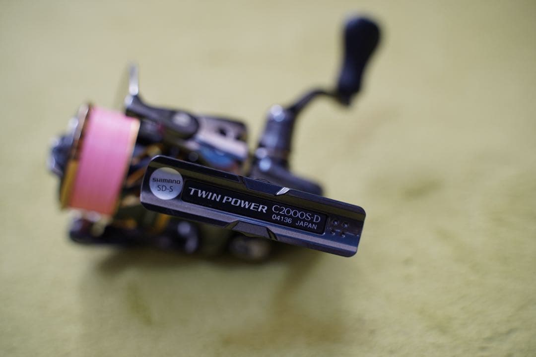 20 TWIN POWER C2000SD スピニングリール