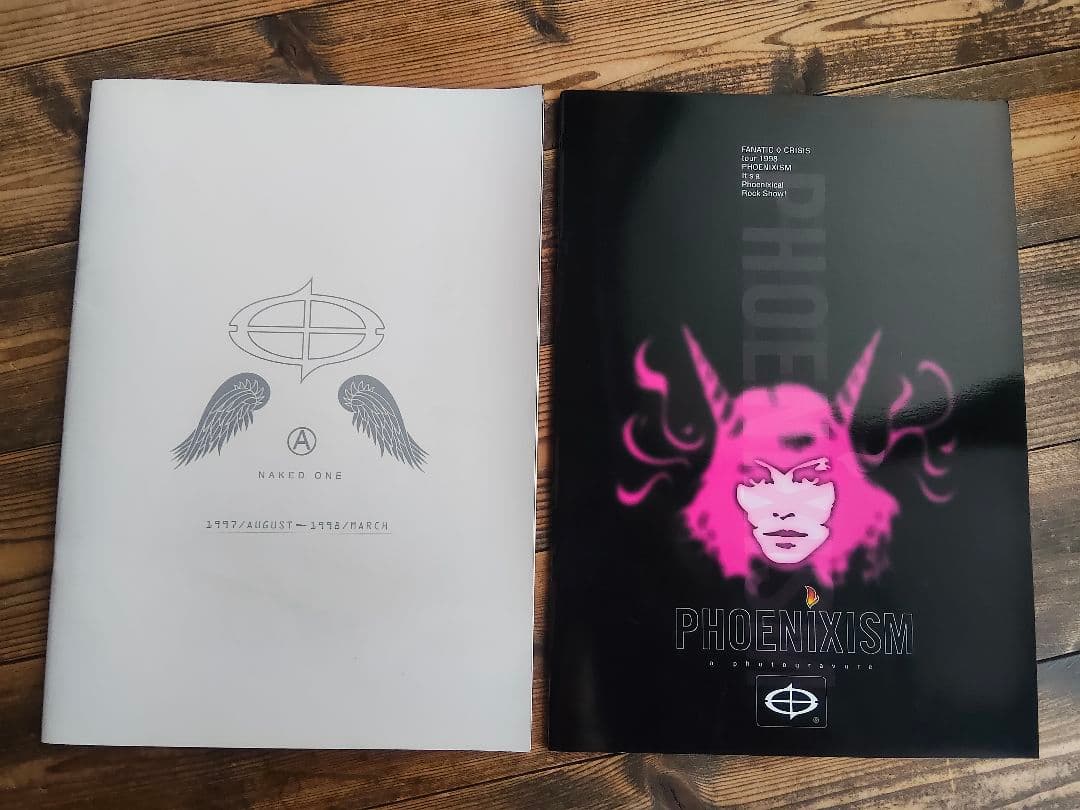 FANATIC◇CRISIS まとめ売り サイン色紙　CD パンフレット　V系