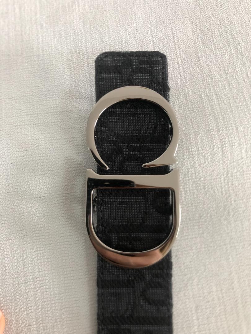 ブラック　ベルト　EUR85　シルバーＣＤロゴ　美品　レザー　高級感　綺麗