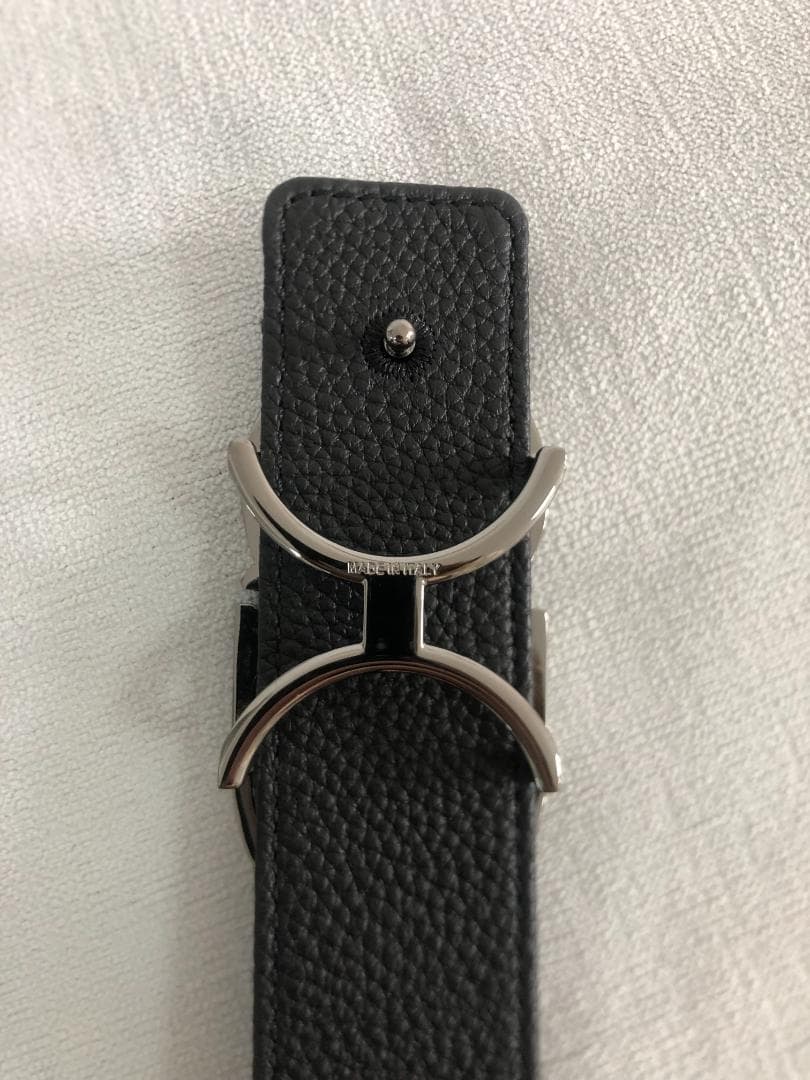 ブラック　ベルト　EUR85　シルバーＣＤロゴ　美品　レザー　高級感　綺麗
