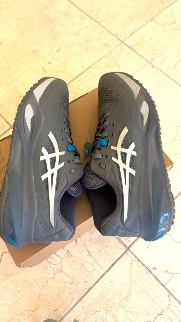 ASICS テニスシューズ グレー