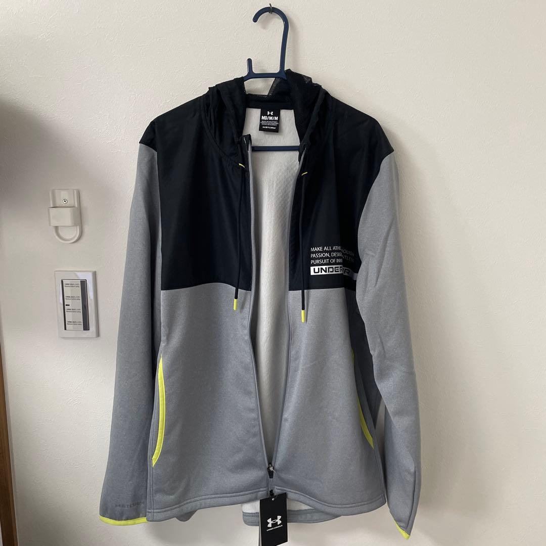 UNDER ARMOUR 新品未使用 M TRパーカー 裏起毛 グレー&ブラック