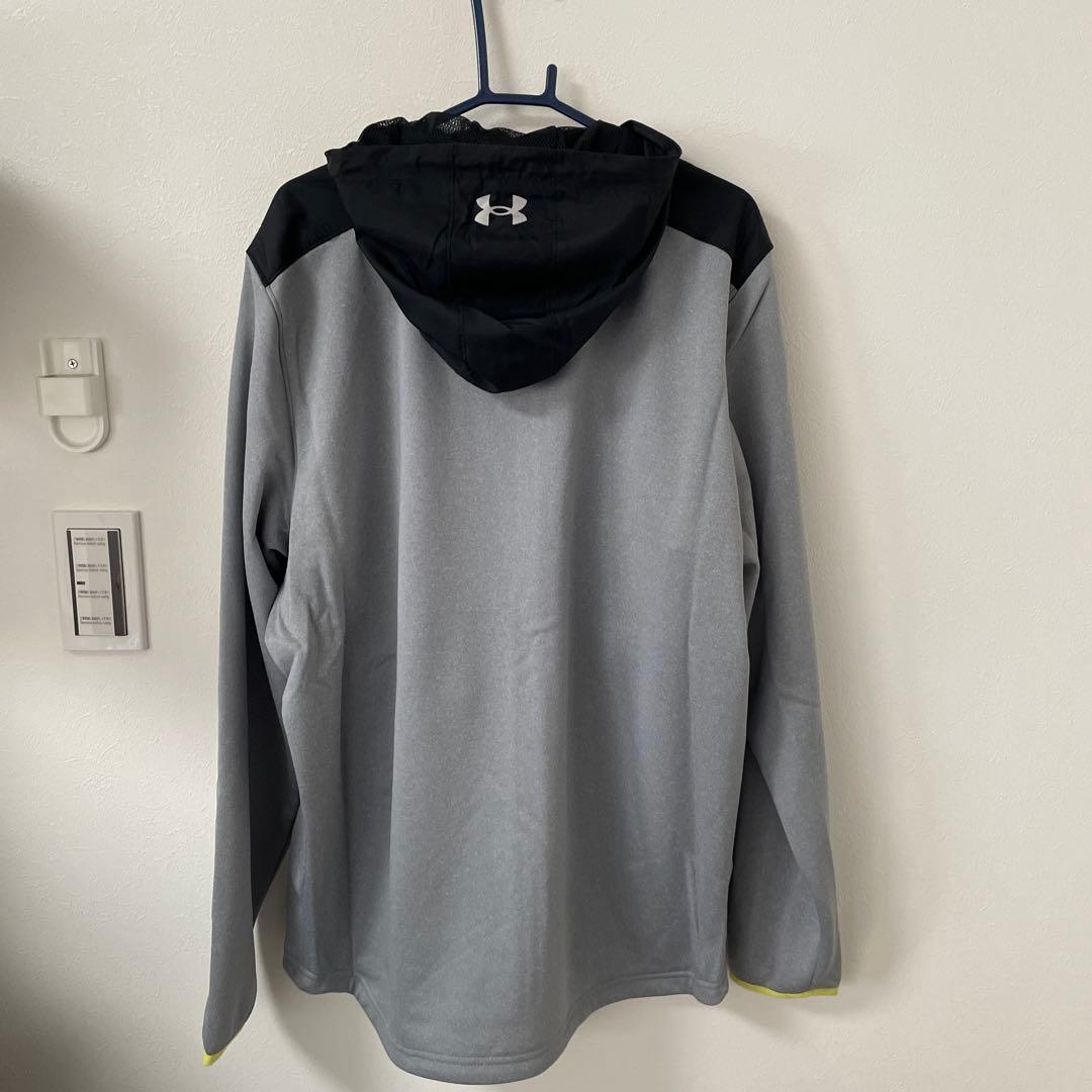 UNDER ARMOUR 新品未使用 M TRパーカー 裏起毛 グレー&ブラック