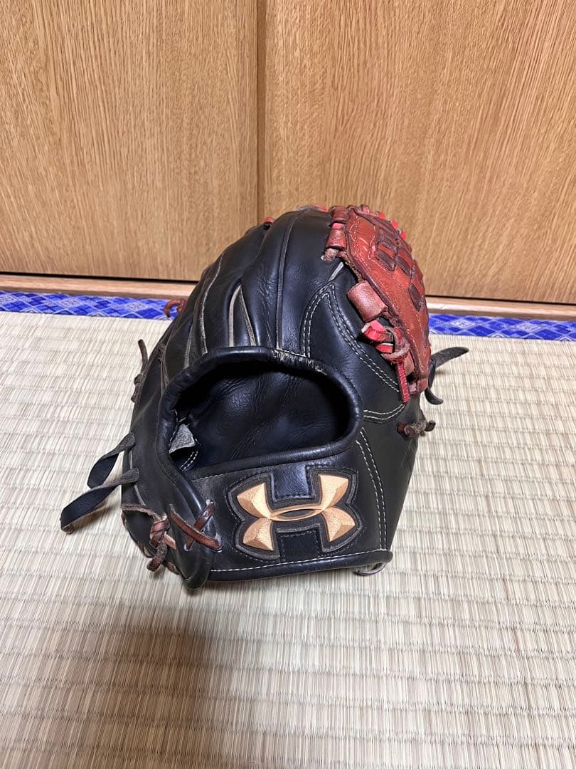 Under Armour 硬式内野用グローブ ウェブカスタム