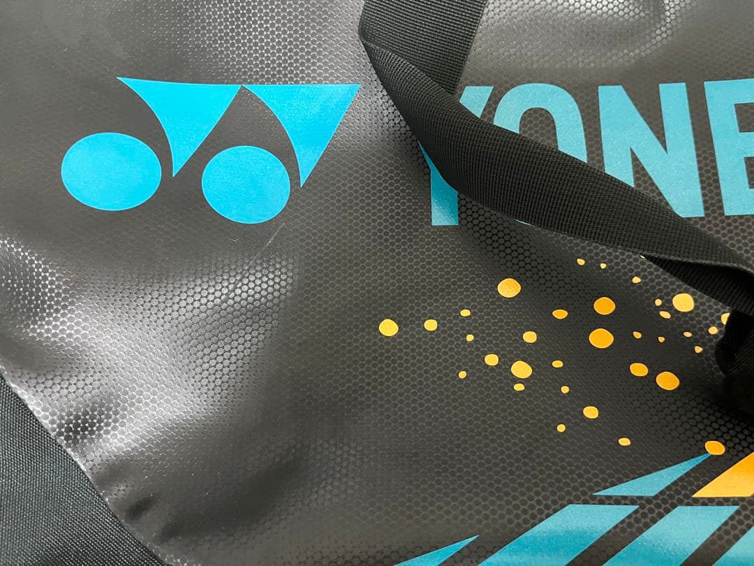 【希少　早い者勝ちです。】 YONEX バドミントンバッグ 黒/オレンジ