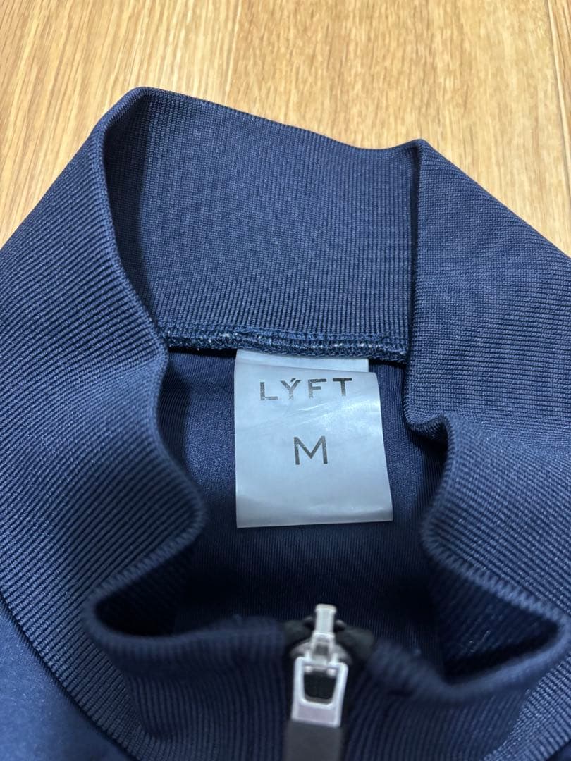 【美品】Lyft エンブレムジャージ セットアップ