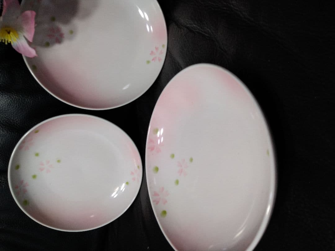 ♦春にお奨め素敵な桜【おもてなし】⬛【有田焼・一峰窯の桜柄平皿】⬛5皿