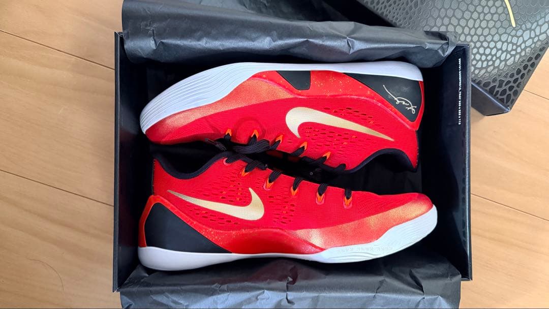 極美品NIKE KOBE9EMPROTRO レッド 30cmコービー9 バッシュ