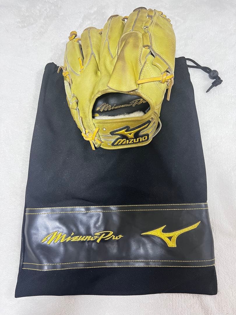 Mizuno Pro 軟式グローブ イエロー 収納袋付き