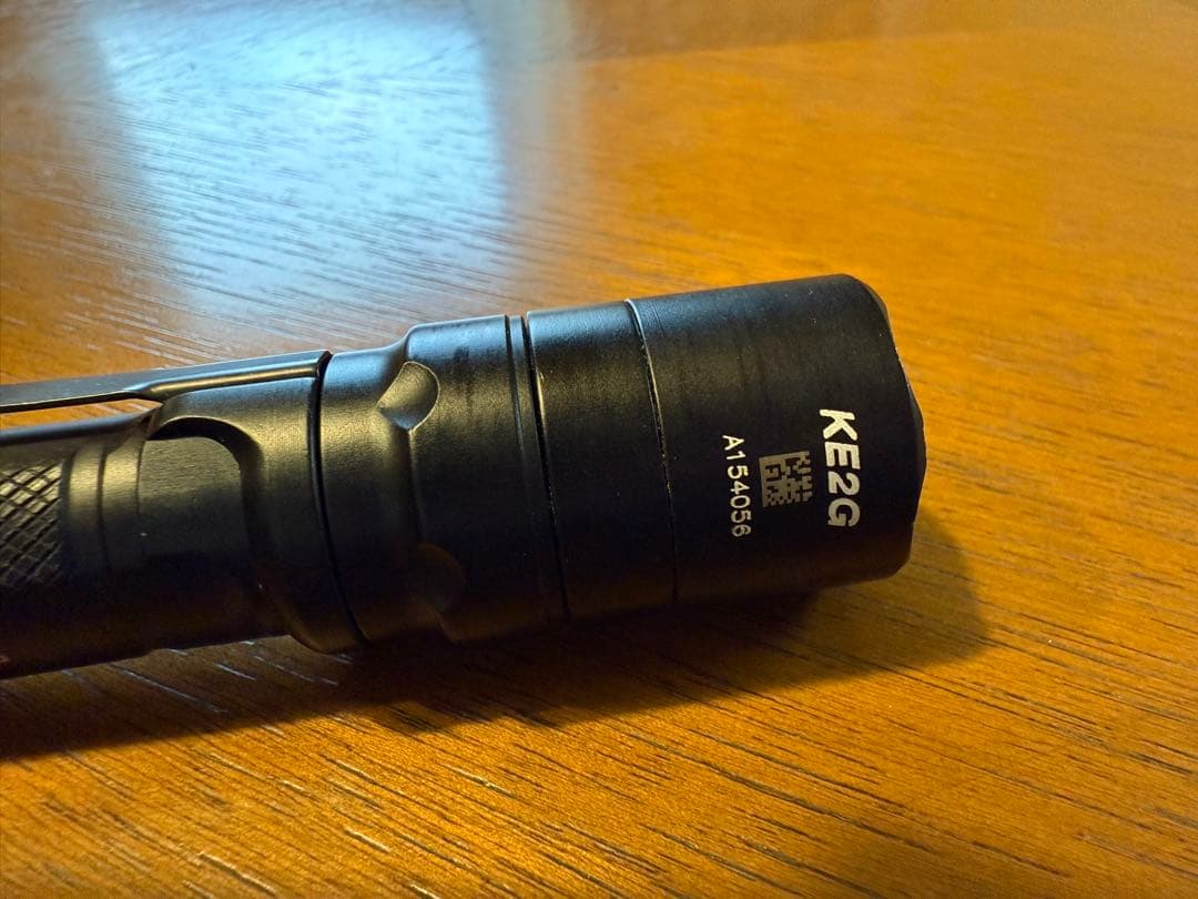 SUREFIRE EDCL2-T 懐中電灯