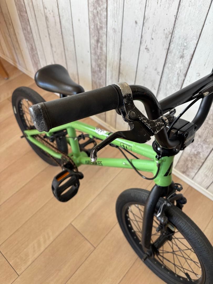 ams様お話中　ARESBIKES　STN　16インチ　アーレスバイクBMX