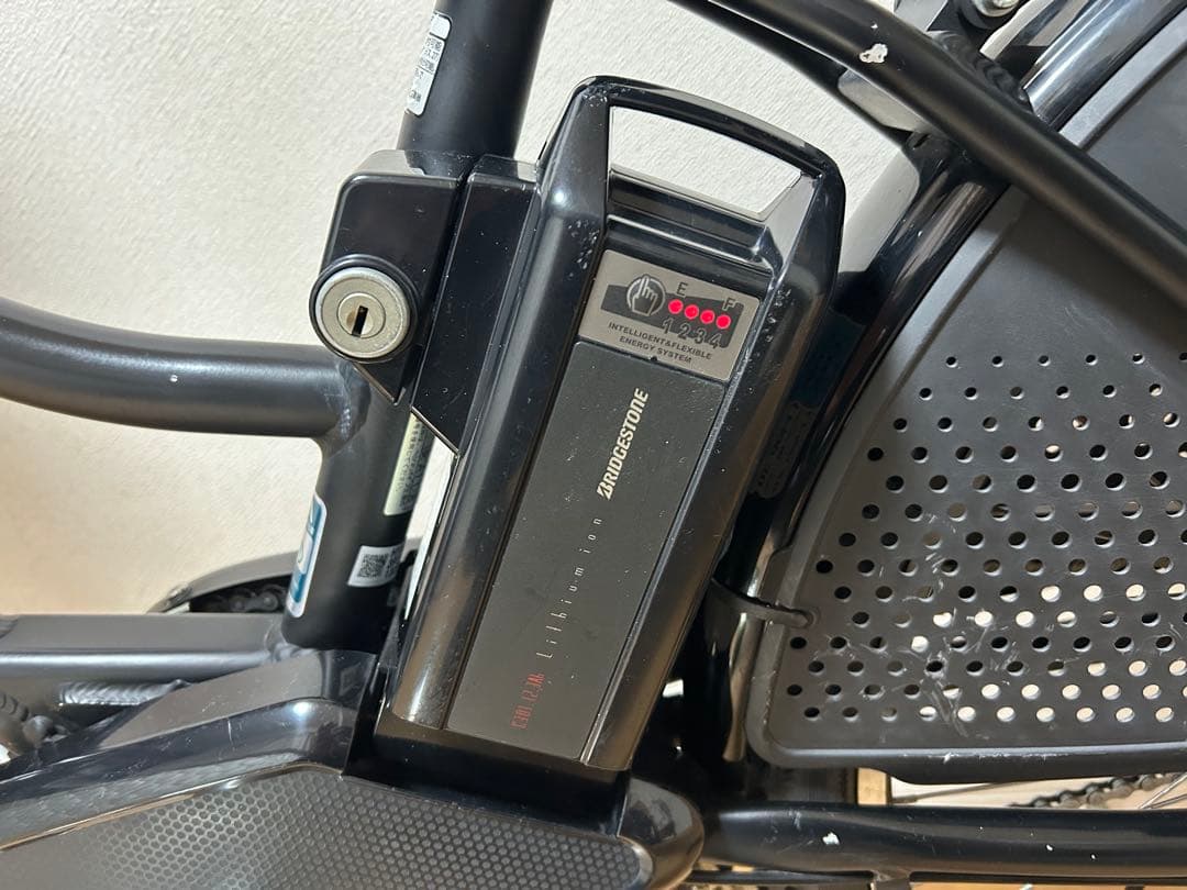 sol様用(引取)電動自転車ブリヂストン　HYDEE・B 12.3前後タイヤ新品