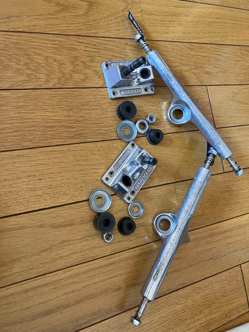 215 INDEPENDENT TRUCK インディペンデント トラック HI