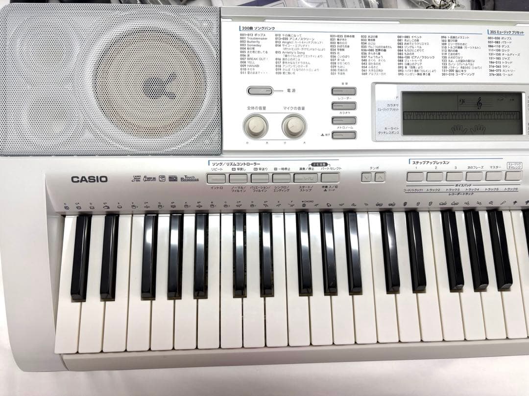 【極美品】電子ピアノ CASIO LK-208 光ナビ　スタンドなど付属品あり