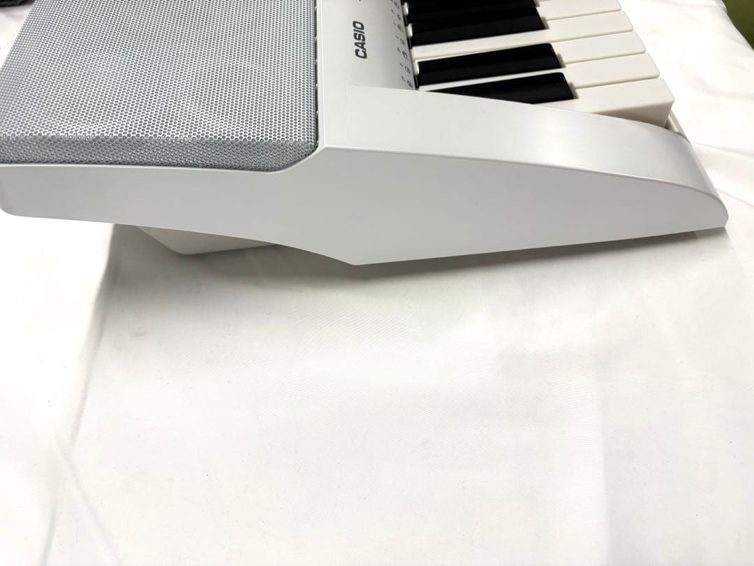 【極美品】電子ピアノ CASIO LK-208 光ナビ　スタンドなど付属品あり