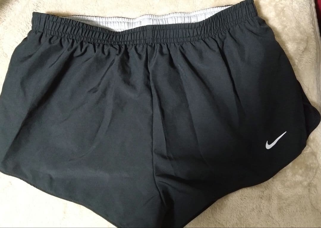 ナイキ ランニング シングレットSサイズ3枚 ショートパンツMサイズ1枚セット