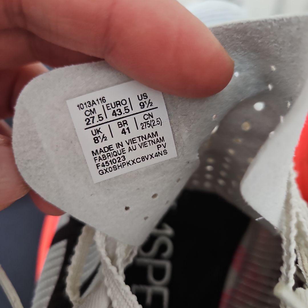 ASICS メタスピードエッジ