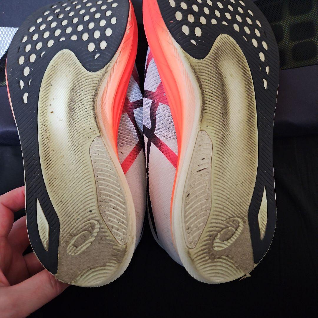 ASICS メタスピードエッジ