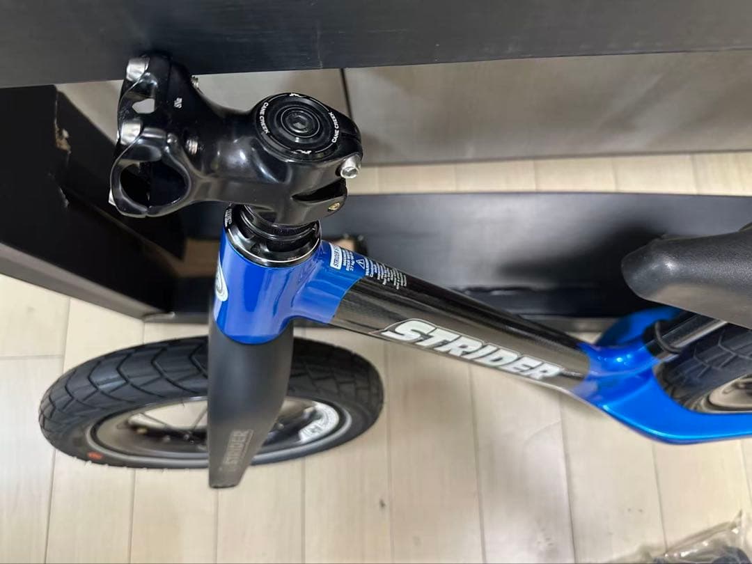 STRIDER ストライダー　数量限定　ST-R　カーボン　新品