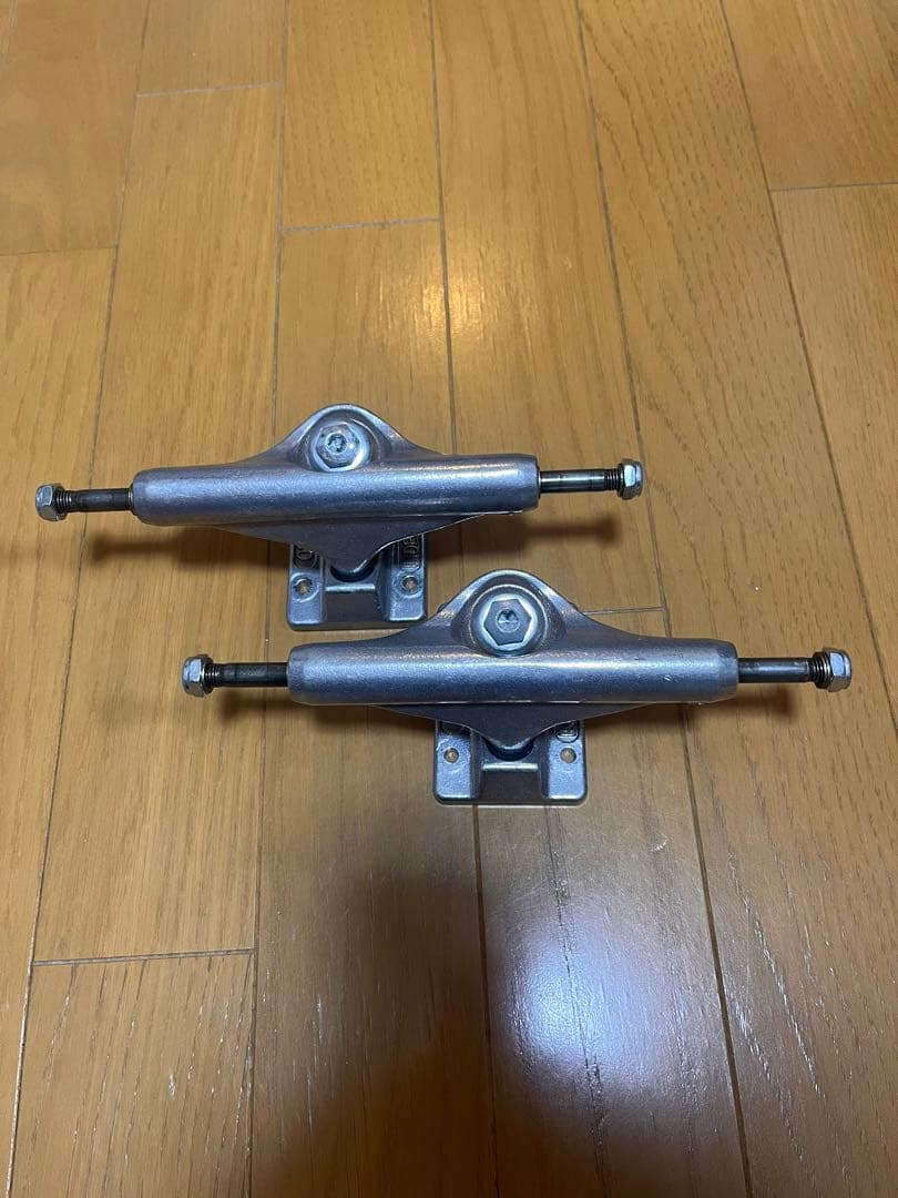 INDEPENDENTTRUCKS インディペンデント　トラック139 MID