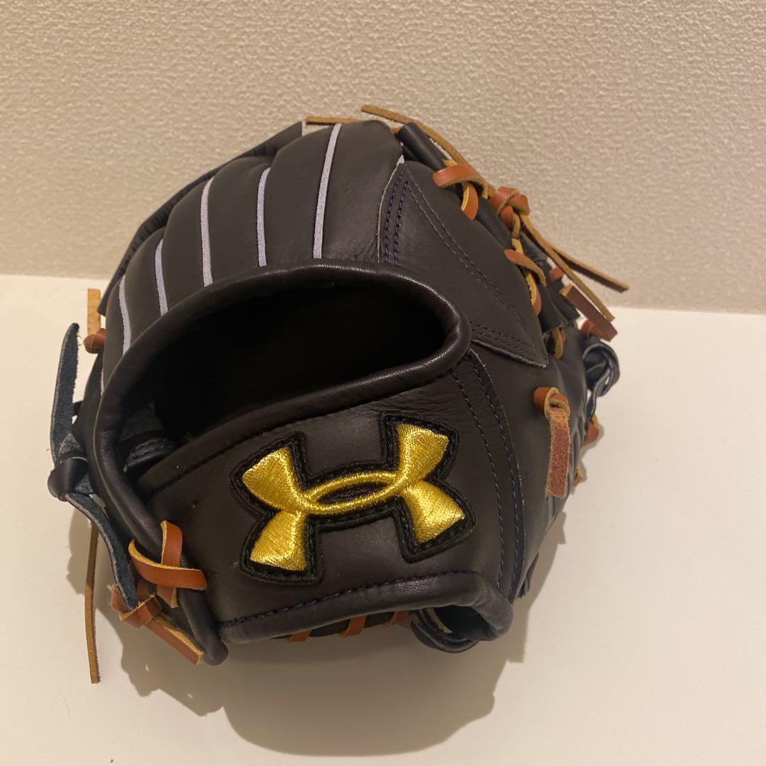 【新品未使用】アンダーアーマー 硬式グローブ 内野手