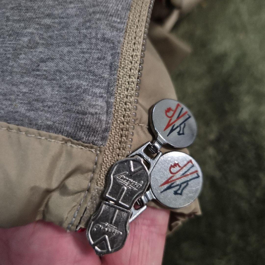 MONCLER ナイロンベスト　レディース　サイズT2 正規品10程度使用