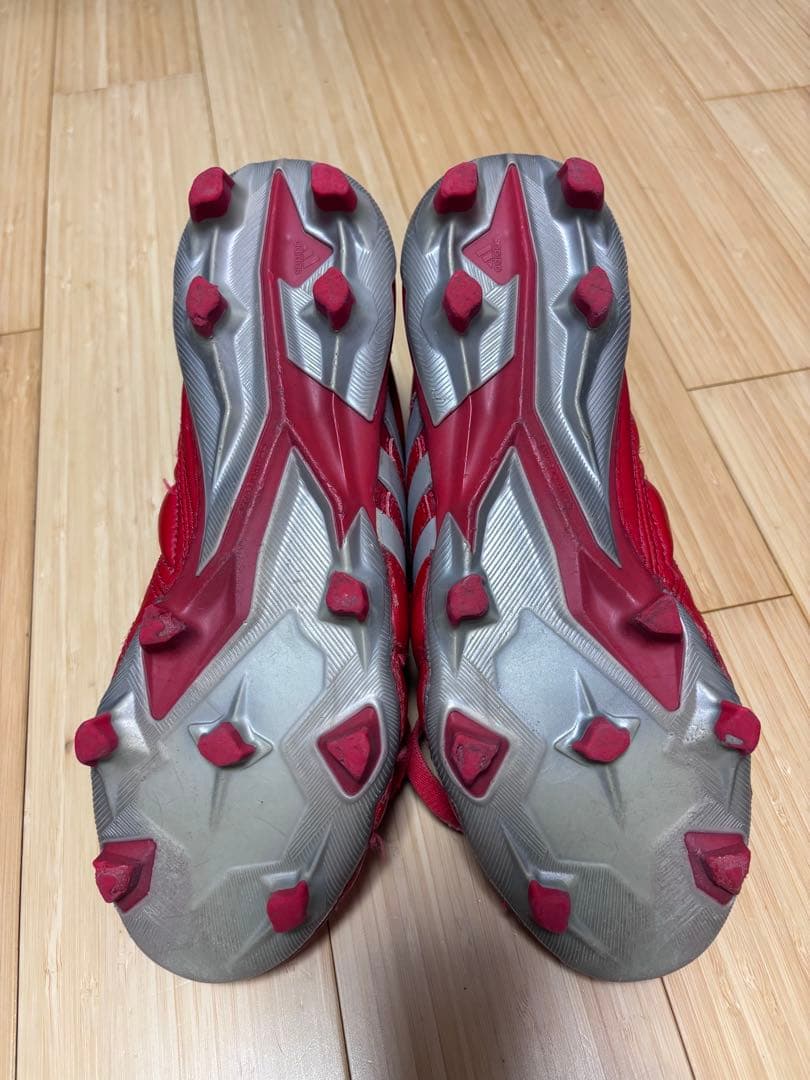 adidas プレデターマニア　復刻モデル
