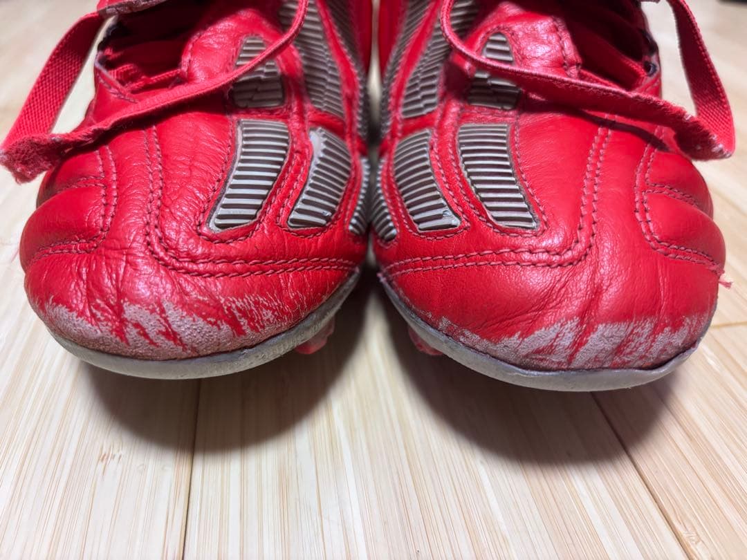 adidas プレデターマニア　復刻モデル