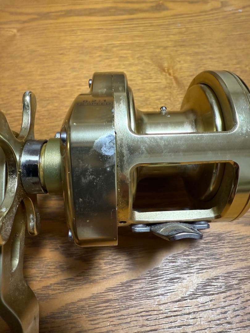 Shimano スコーピオンオシアジガー2000 ベイトリール ゴールド