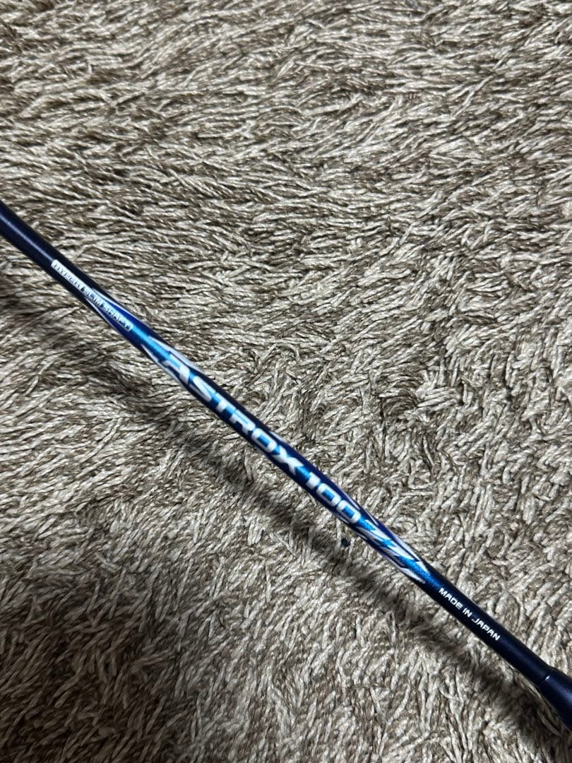 YONEX ASTROX100ZZ ダークネイビー　3UG5