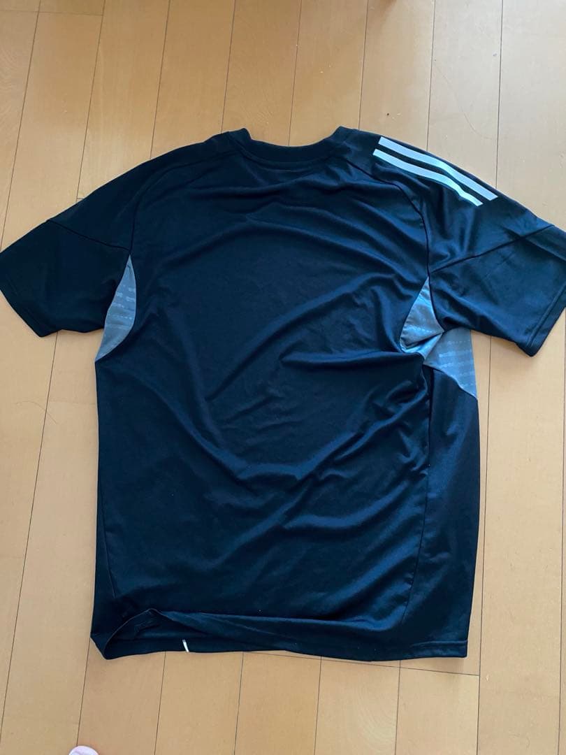 adidas スワンロゴ ブラックシャツ XXLサイズ　アルビレックス新潟