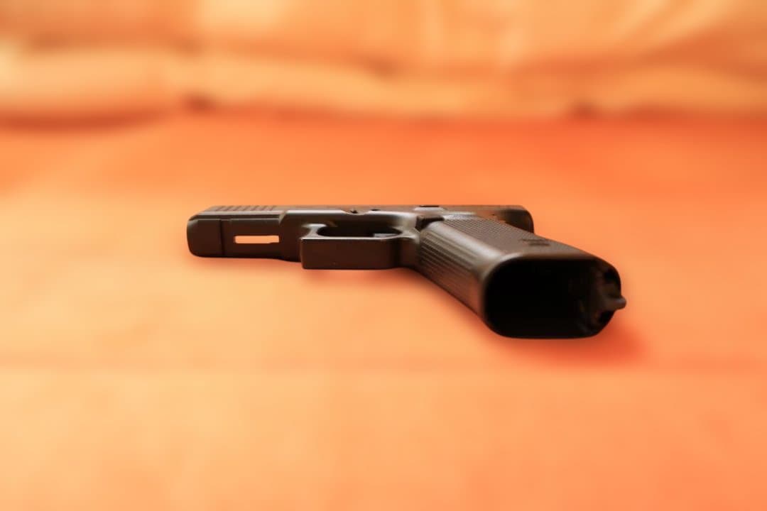 G17 Gen5 ガスガン 本体と付属品