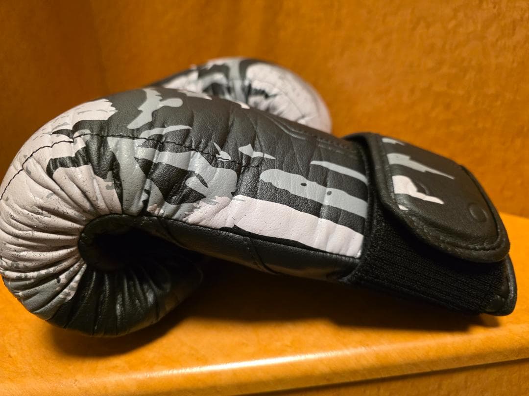 PUNISHER MARVEL Hayabusa MMA ボクシンググローブ