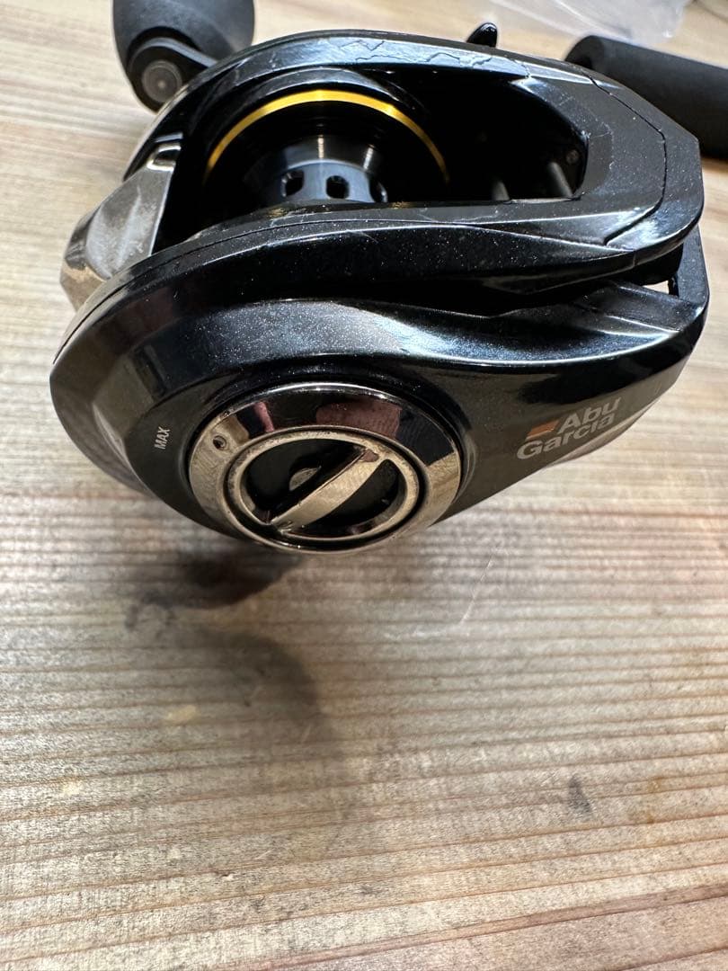 リール REVO ALC-IB7
