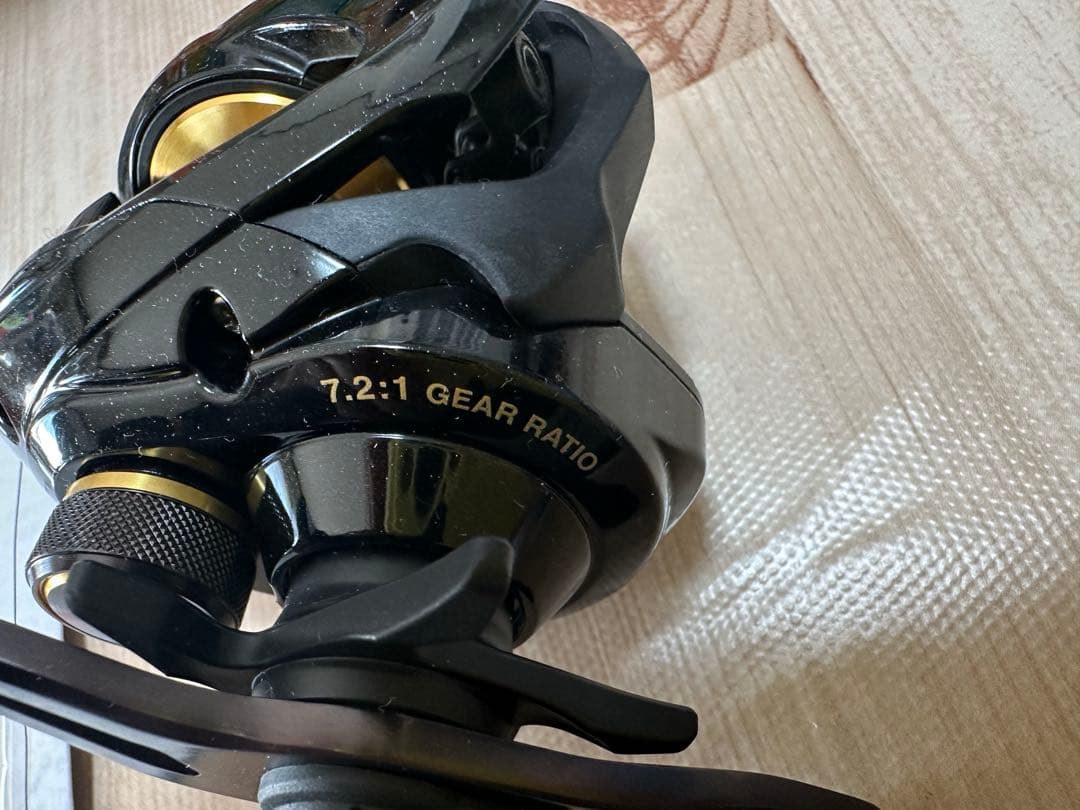 SHIMANO バスワンXT 150（右ハンドル仕様） ベイトリール