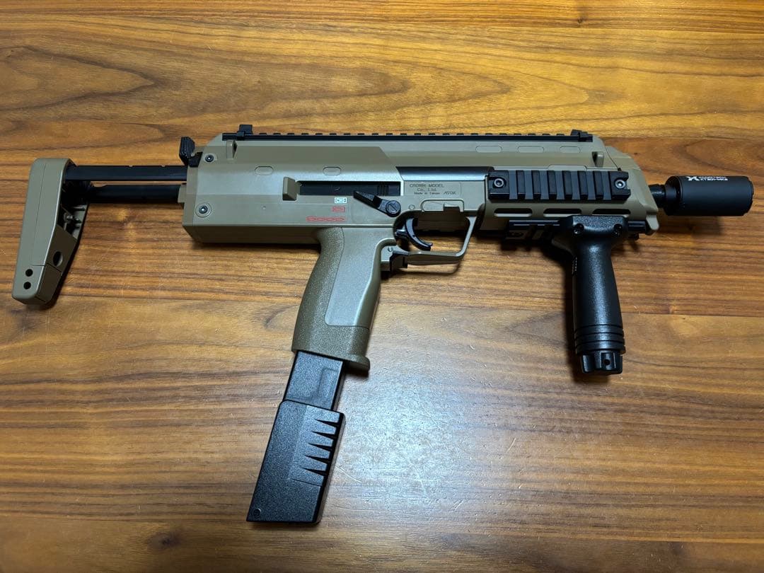 CP7 クラウンモデル　電動サブマシンガン カスタム