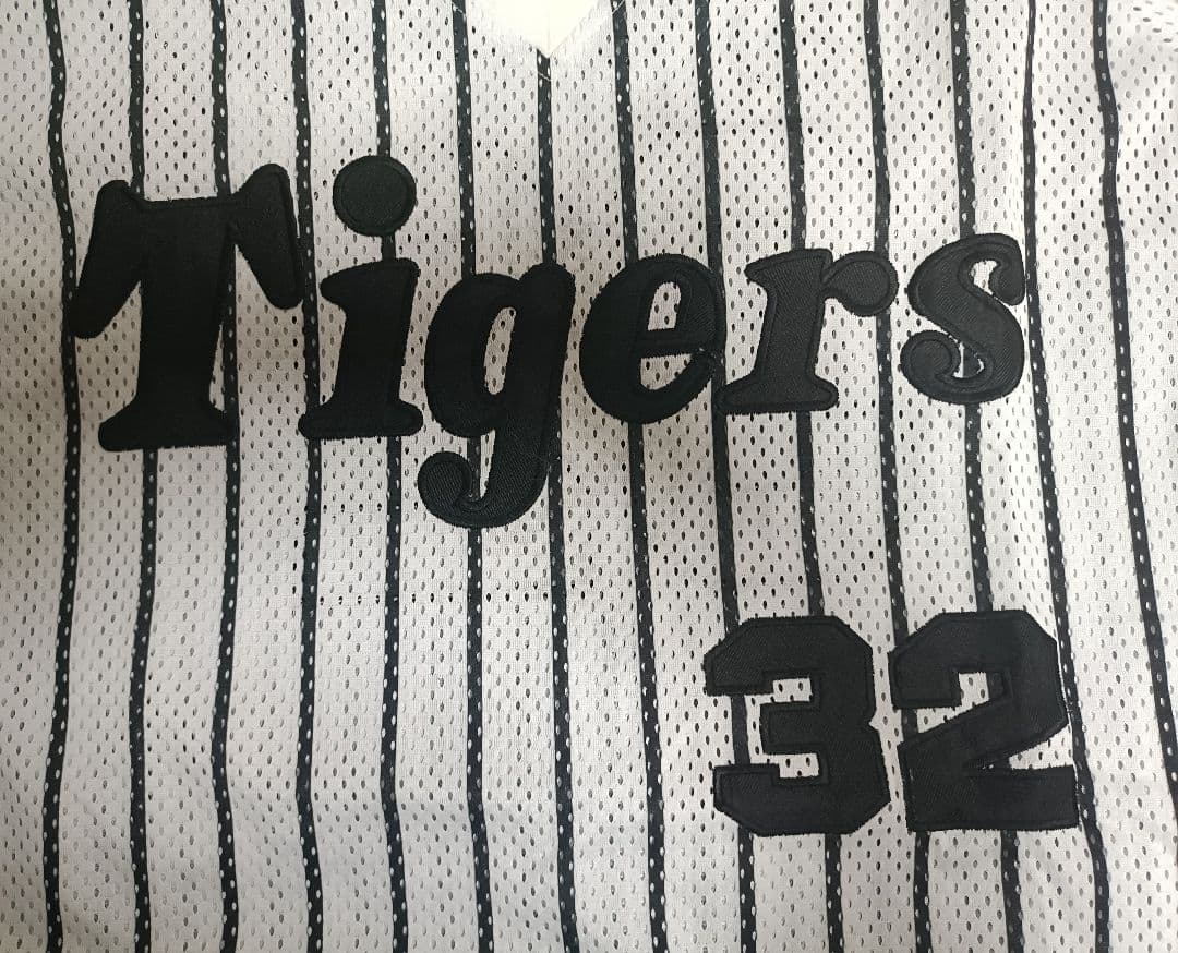 阪神タイガース応援ユニフォーム シャープ産業製 サイズLL 坪井智哉選手#32