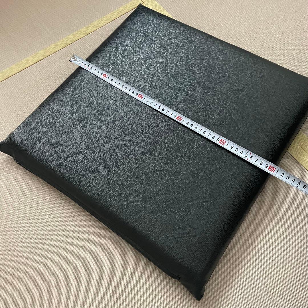 大きいサイズ　50×50×厚み5cm 黒　滑りにくいレザー　業務用　座布団　黒
