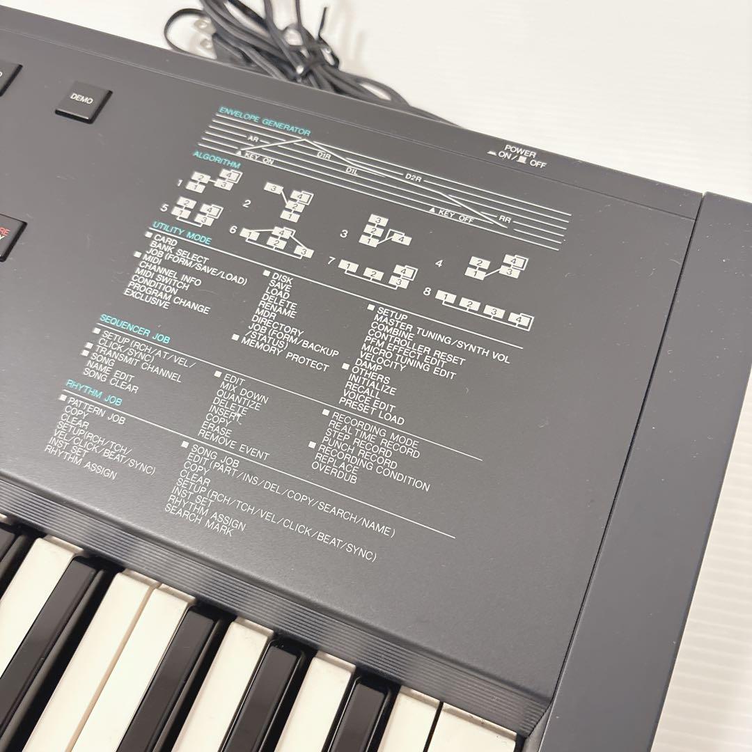 【希少】動作品 YAMAHA V50 シンセサイザー 61鍵 キーボード